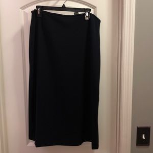 Preston &. York Navy skirt